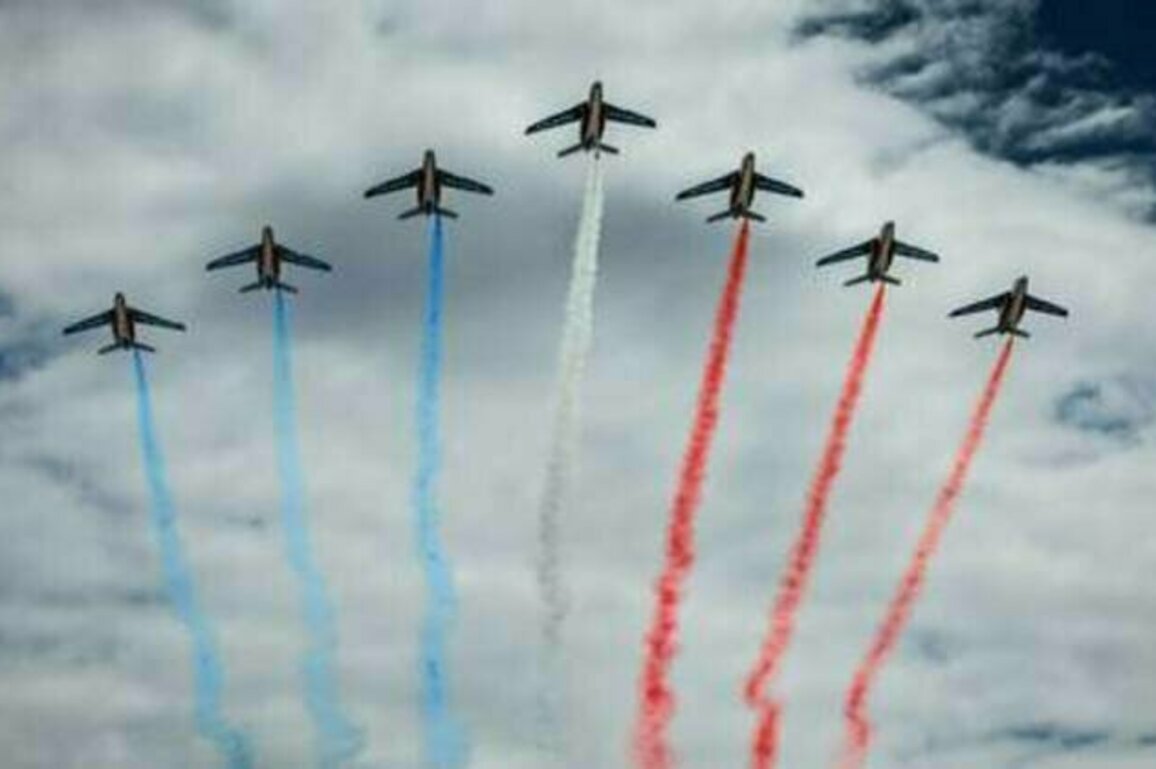 French military jets collide midair (VIDEO)