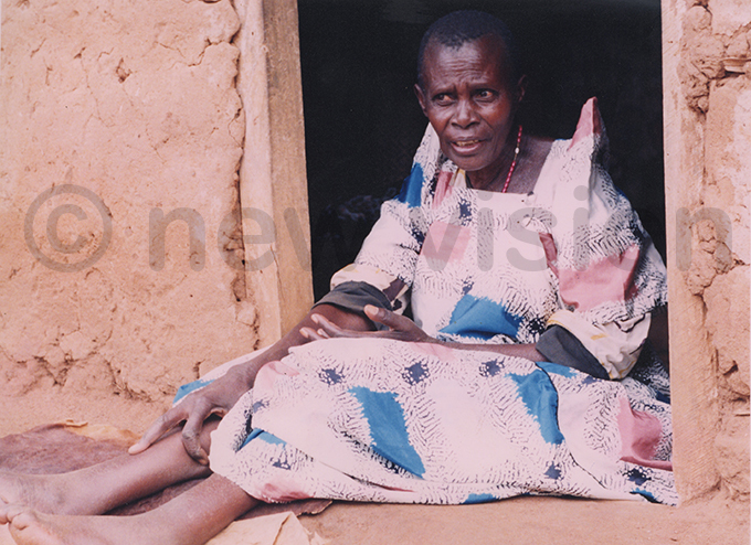 owanina anyonga who claimed the soil could heal the sick ile hoto