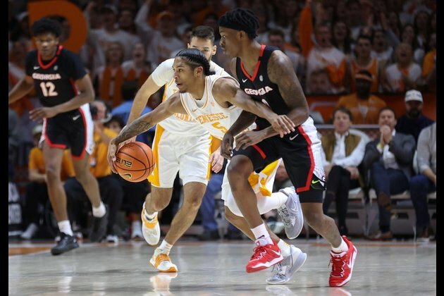 No. 4 Tennessee limits Georgia to just 41 points