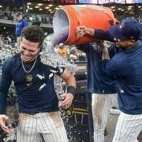 MLB roundup: Isaac Collins' walk-off HR lifts Brewers to 9th straight win