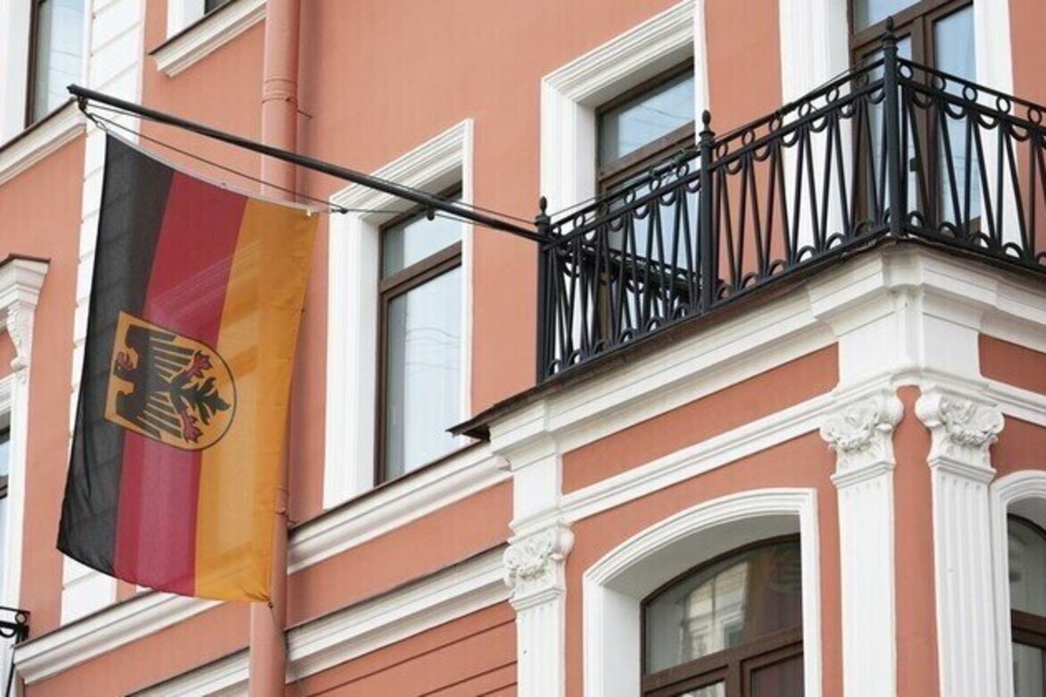Moscow orders German consulate to shut in tit-for-tat move