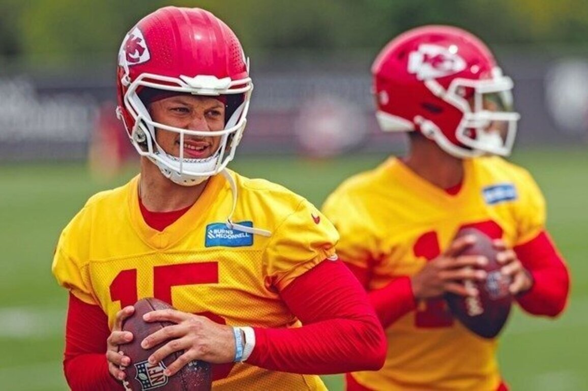 Several Players Impress as Chiefs Kick Off OTAs at the Team Facility