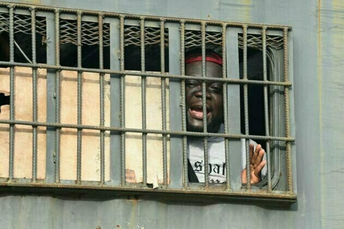 Nigerian journalists are harassed by the public, the state and paid 'data boys' - what must change