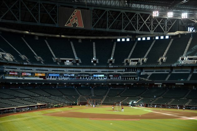 D-backs welcome Dodgers for fanless home opener