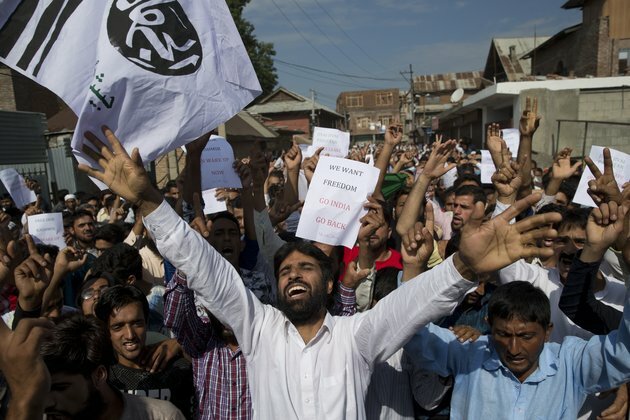 Indian-Controlled Kashmir Celebrates Eid Amid Tight Restrictions