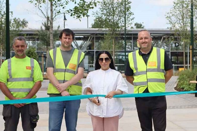 New Green Gateway Opens At Oldham Town Centre