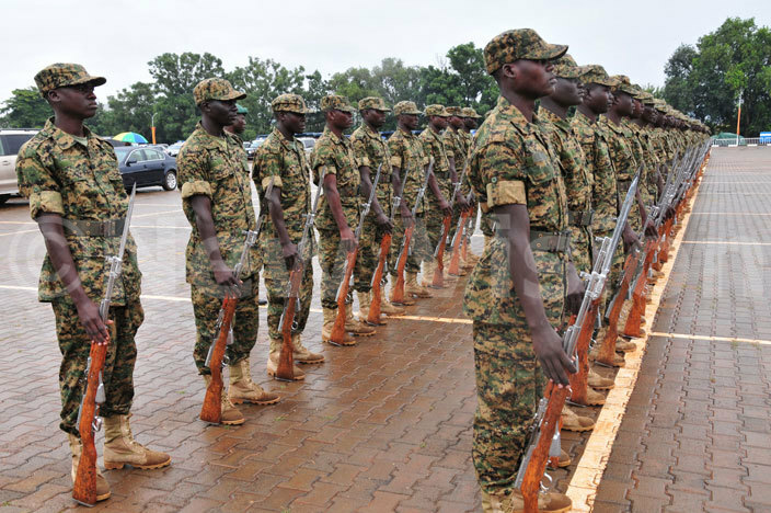   oldiers doing rehearsals for the presidential swearingin ceremony at ololo ndependence rounds hotoeter usomoke