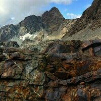 Massive Natural Hydrogen Reserves Could Fuel Earth for Years