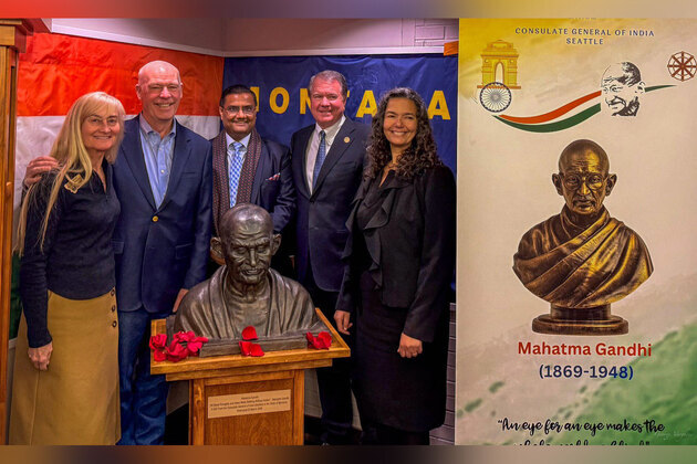 US: First bust of Mahatma Gandhi unveiled in Montana