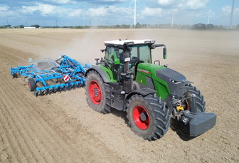 Fendt 800 Series tractor launched with new 8L engine, cab and transmission
