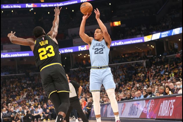 Balanced-scoring Grizzlies demolish Warriors to stay alive