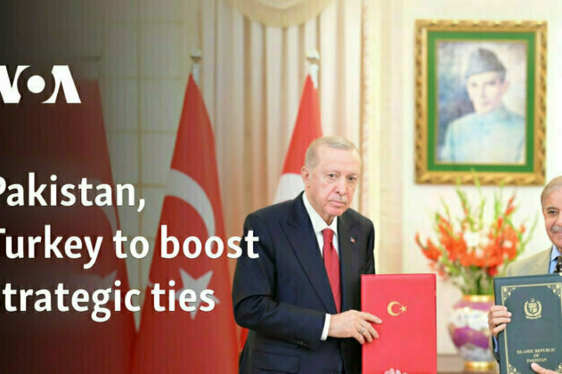 Pakistan, Turkey to boost strategic ties