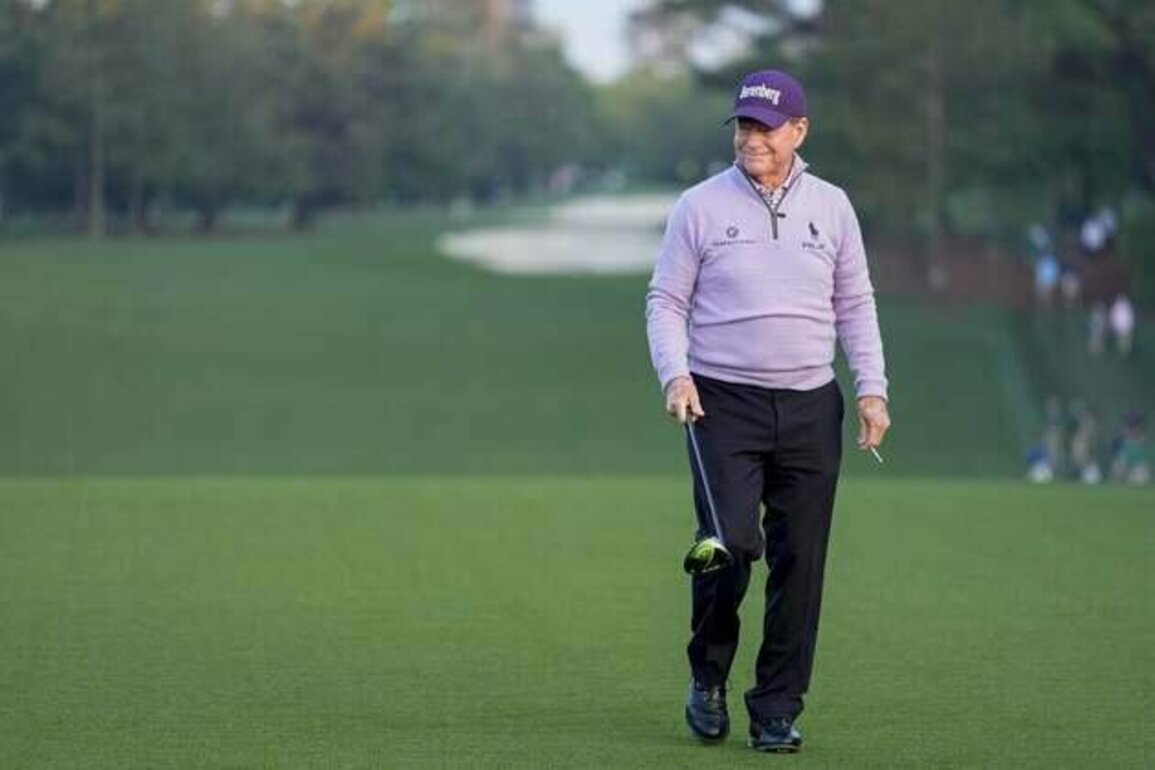 'Ashamed' Tom Watson apologizes to Europe for Ryder fans