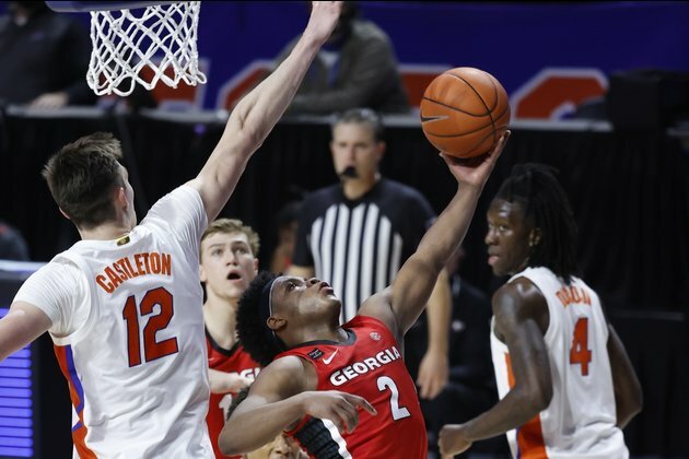 Building momentum, Florida visits struggling Auburn