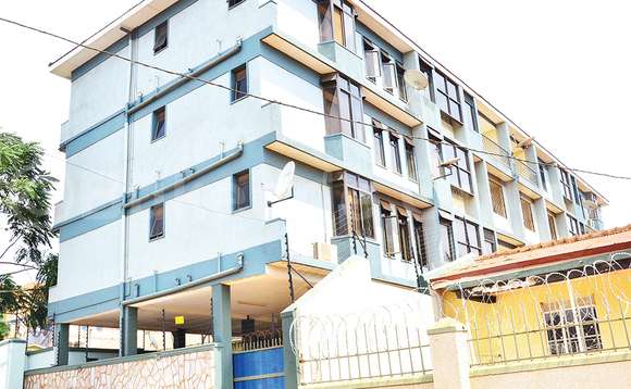 Ennyumba Abdulla mw’apangisa mwe batidde omukozi. Ennyumba Abdulla mw’apangisa mwe batidde omukozi.