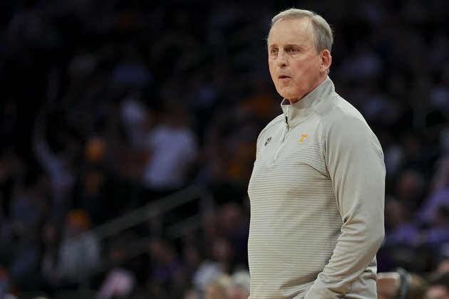 Tennessee extends coach Rick Barnes through 2027-28