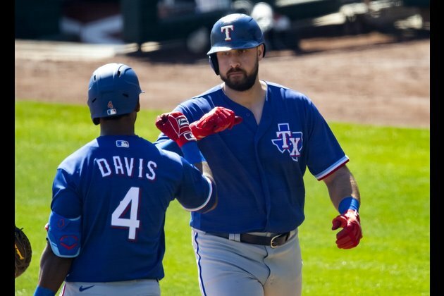 Rangers counting on Khris Davis against Mariners