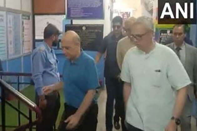 J-K: CM Omar Abdullah reaches Jammu hospital to meet people injured in Pakistan shelling