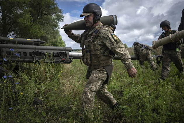 US to increase weapons production for Ukraine NYT