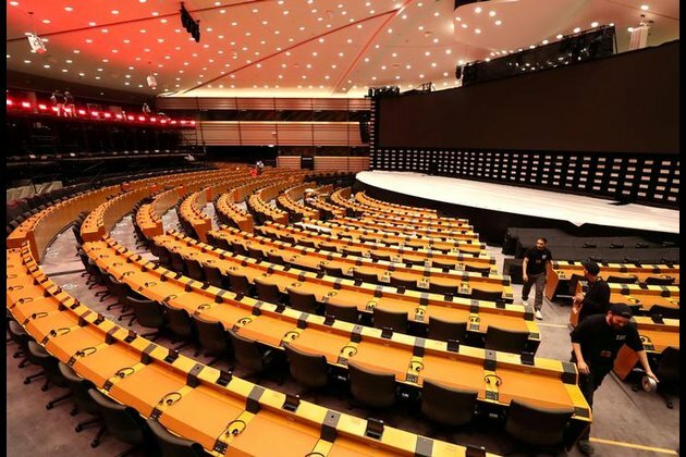European elections 2019: Voting begins across UK, Netherlands
