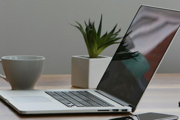 Digital Downtime- How Virtual Escapes Are Redefining Leisure  02-07-2025