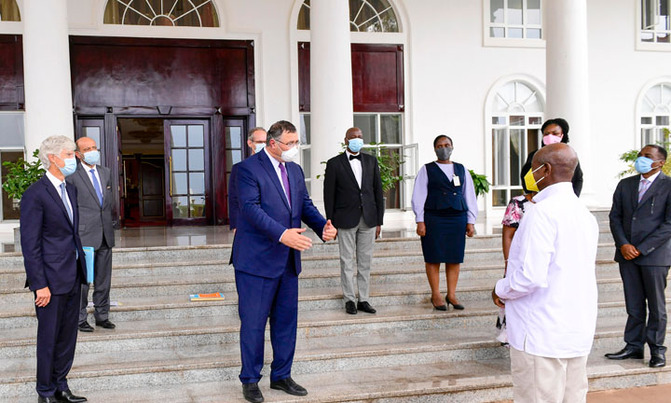 Uganda, Total sign key oil pipeline agreement Uganda, Total sign key oil pipeline agreement