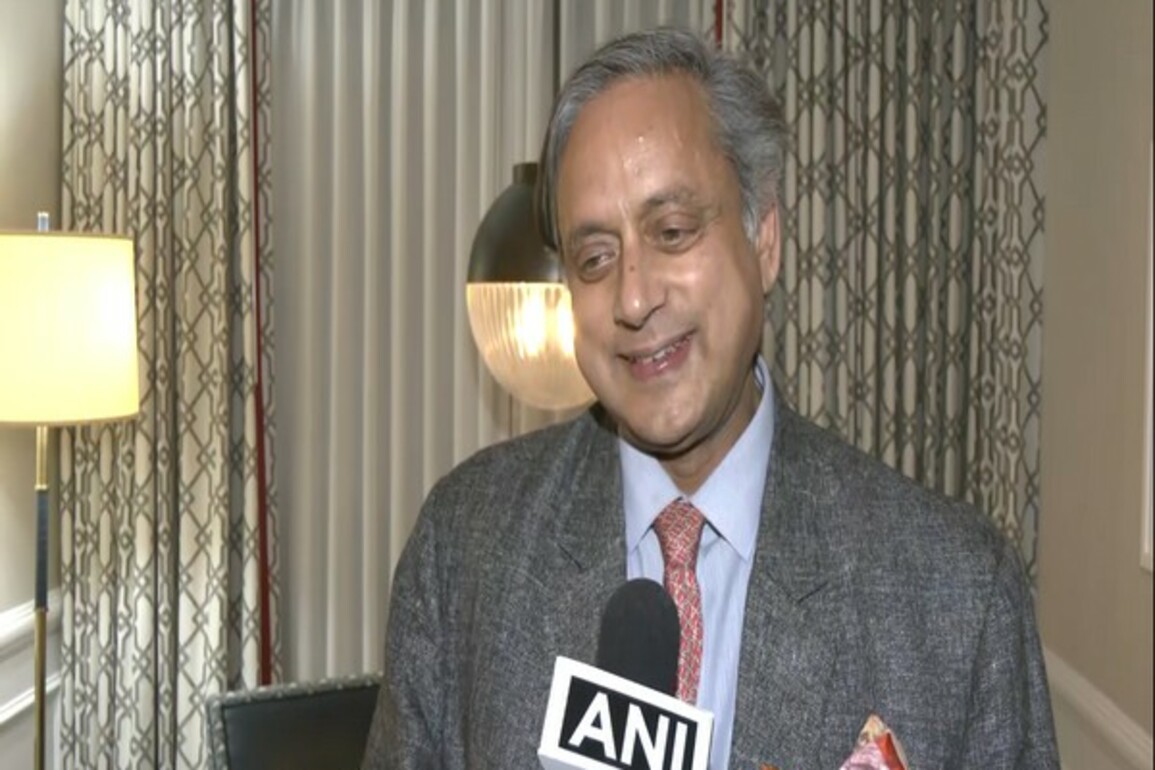 "Haven't seen people they met say anything positive about Pakistan," Tharoor negates Pak's US outreach