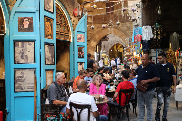 EGYPT-CAIRO-KHAN EL-KHALILI-DAILY LIFE