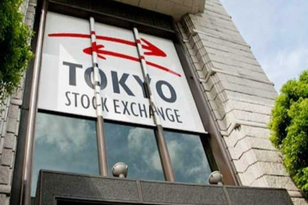 Tokyo stocks advance in morning as investors seek bargains