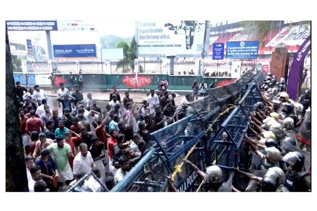Sabarimala Gold theft case: Kerala Police deploy water cannons, teargas at BJP Yuva Morcha protesters
