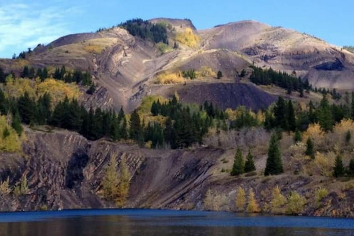 Landowners, mayors divided over coal project exploration approval in Rockies