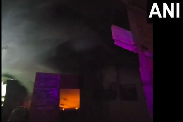 Delhi: Fire breaks out in factory near Rithala metro station, 15 fire tenders rushed to spot