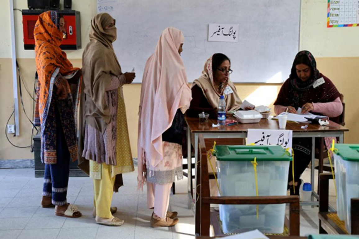 Pakistan's election body delays bypolls due to floods