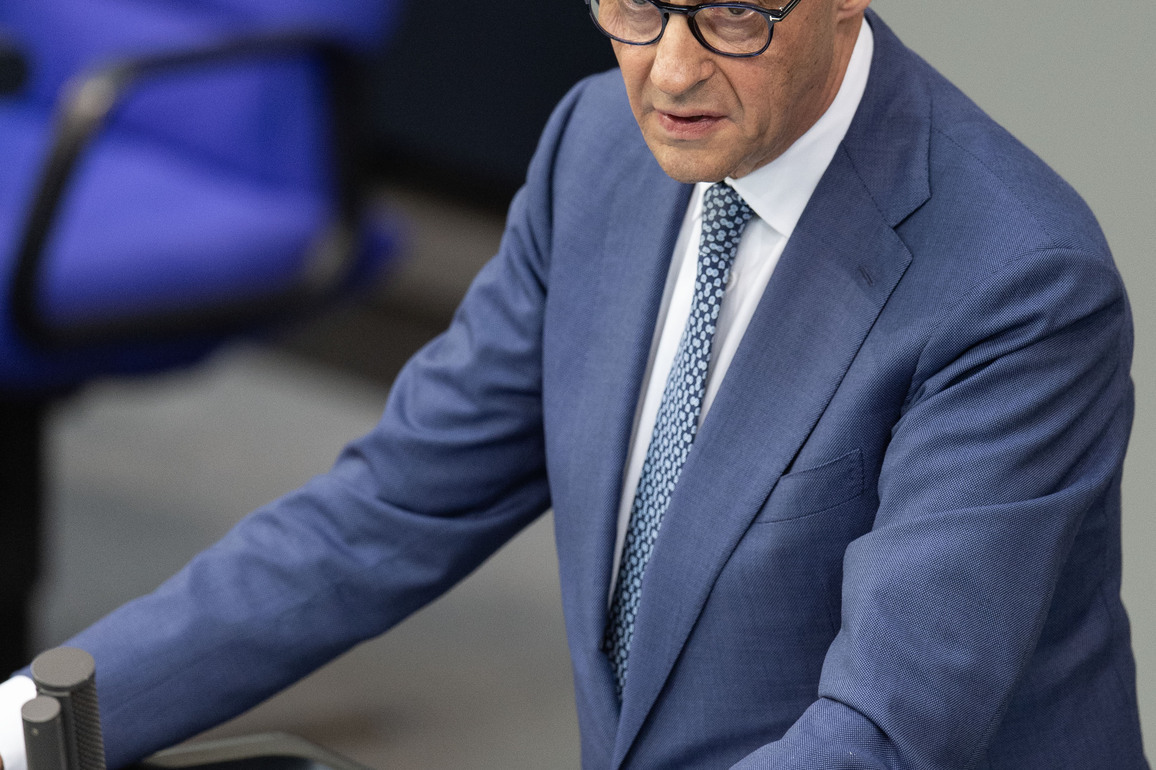 GERMANY-BERLIN-BUNDESTAG-CHANCELLOR-SPEECH