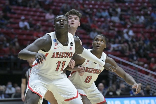 Top 25 roundup: No. 14 Arizona wins Maui title over No. 10 Creighton