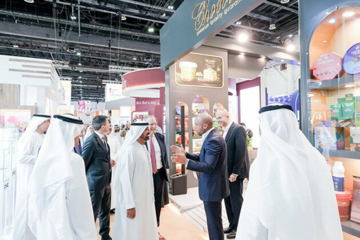 Ahmed bin Saeed opens ISM Middle East 2025 & Private Label Middle East 2025 at DWTC