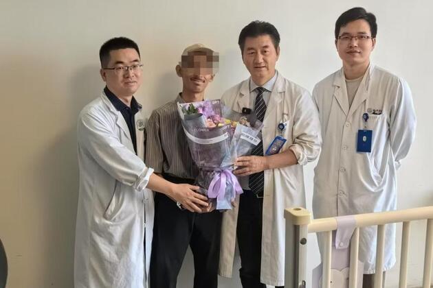 Chinese surgeons open new chapter for Indian "folded boy"