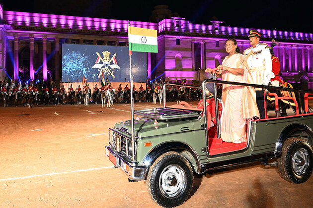 President Murmu presents Diamond Jubilee Silver Trumpet, Banner to President's Bodyguard