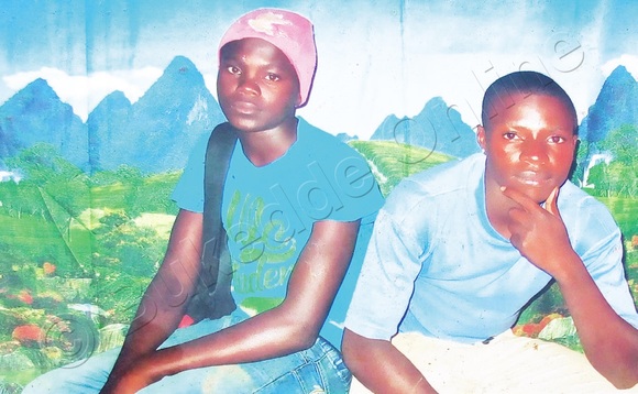 Okuva ku kkono, Kavuga ne Joseph Ssendege eyawambiddwa. Okuva ku kkono, Kavuga ne Joseph Ssendege eyawambiddwa.