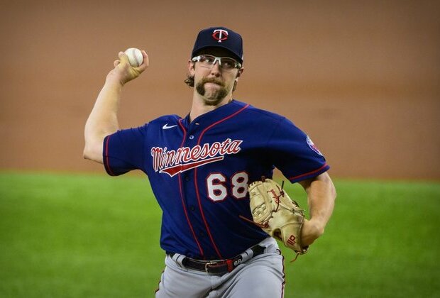 Twins put RHP Randy Dobnak (finger) on IL