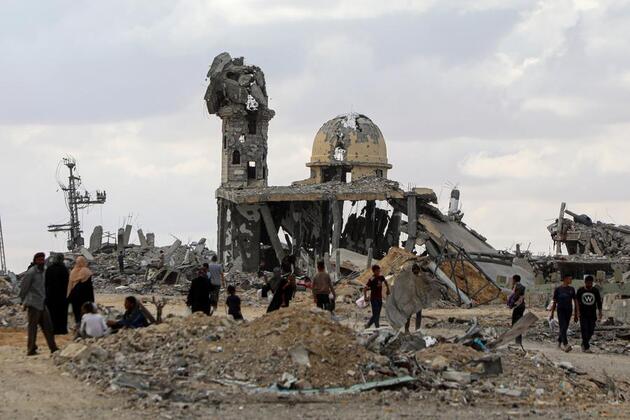 Letter from Mideast: Torn between cheer and fear -- War-weary Gazans wary of future