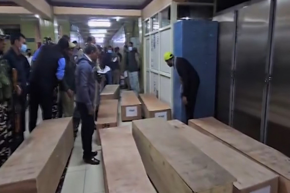 Pahalgam Terror Attack: Coffins carrying victims of terror attack reach Srinagar airport, nation in mourning