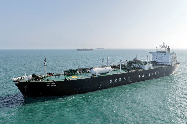 Brent crude crash 11% as Hormuz reopening ends supply chokehold fears