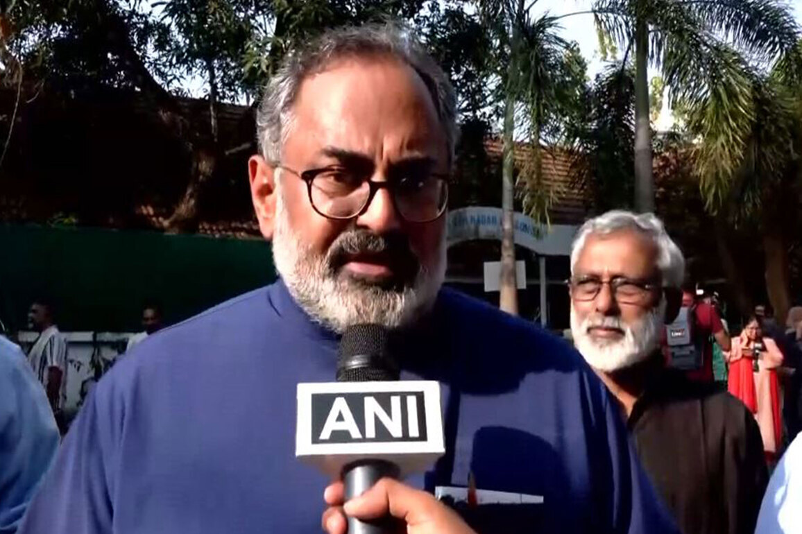 'Vote for change': Keralam BJP chief Rajeev Chandrasekhar casts his vote in Thiruvananthapuram