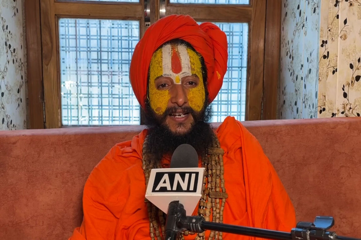 "People looking to liberate themselves from misrule of TMC," claim Ayodhya's seers ahead of phase 2 of West Bengal polls