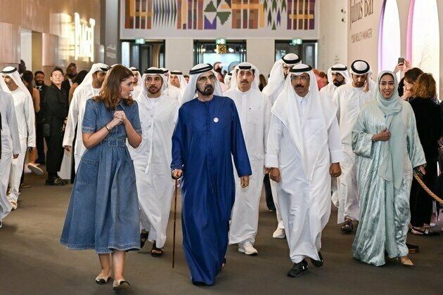 Mohammed bin Rashid tours 17th edition of Art Dubai