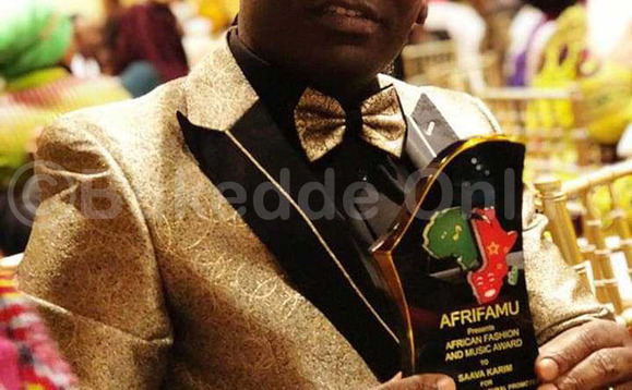 Ssaava Karimu ng'alaga engule eyamuweereddwa Ssaava Karimu ng'alaga engule eyamuweereddwa