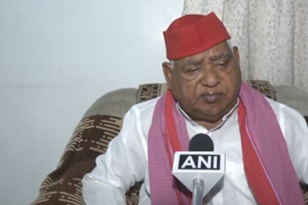 SP MP Awadhesh Prasad attacks Centre over fuel price hike, alleges economic collapse