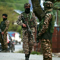 Pakistan warns of imminent Indian incursion  Reuters