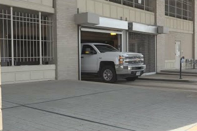 SWAT weapons stolen from St. Louis police bunker